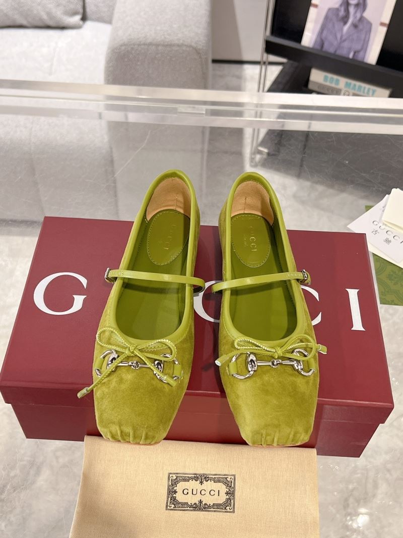 Gucci Flat Shoes